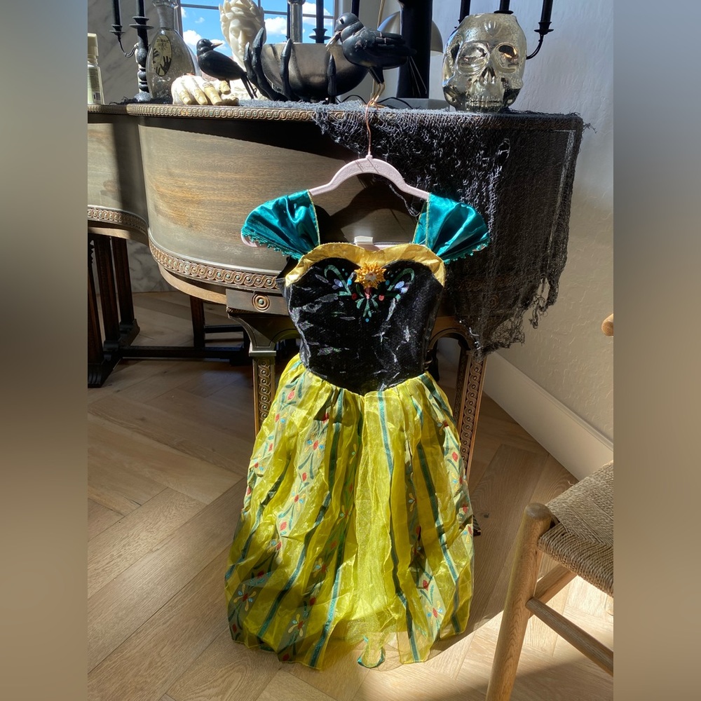 Disney girls Anna frozen dress (7-8)